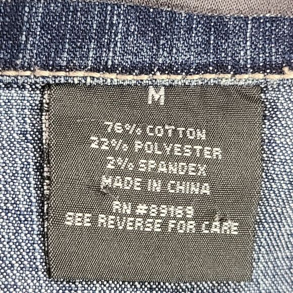 French Cuff Women's (M) Blue Denim Trucker Style Jean Jacket - Picture 8 of 9